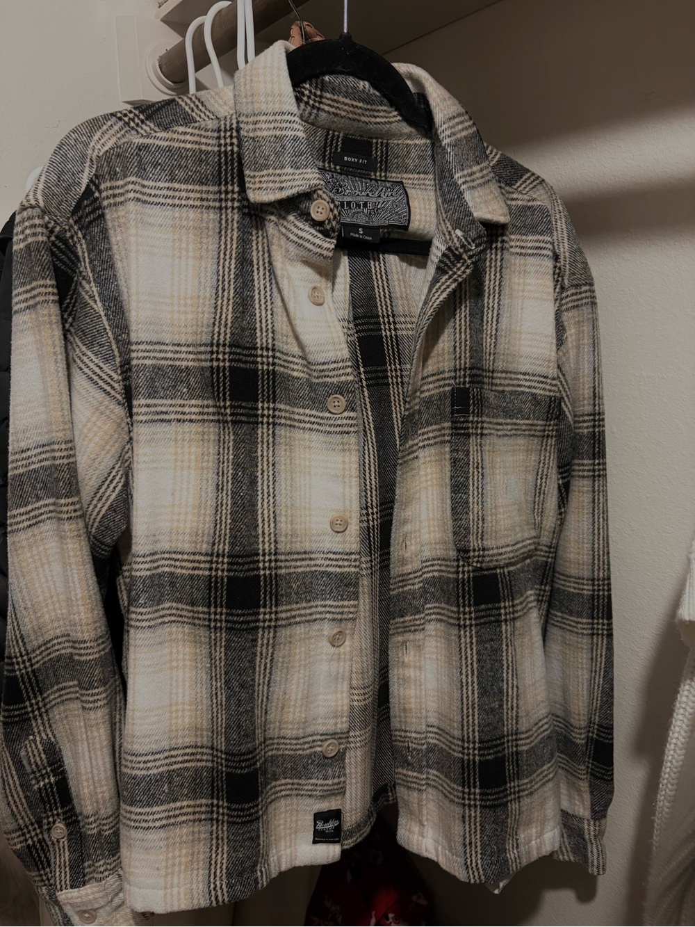 Men’s Plaid Shacket - Beige & Black( size small )